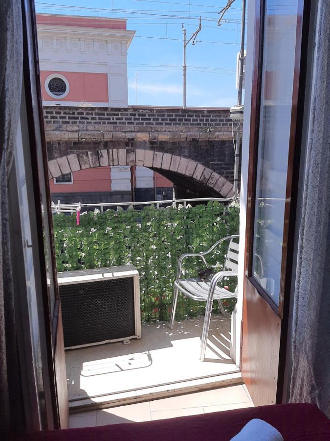 B&B Sotto Gli Archi Catania Luaran gambar